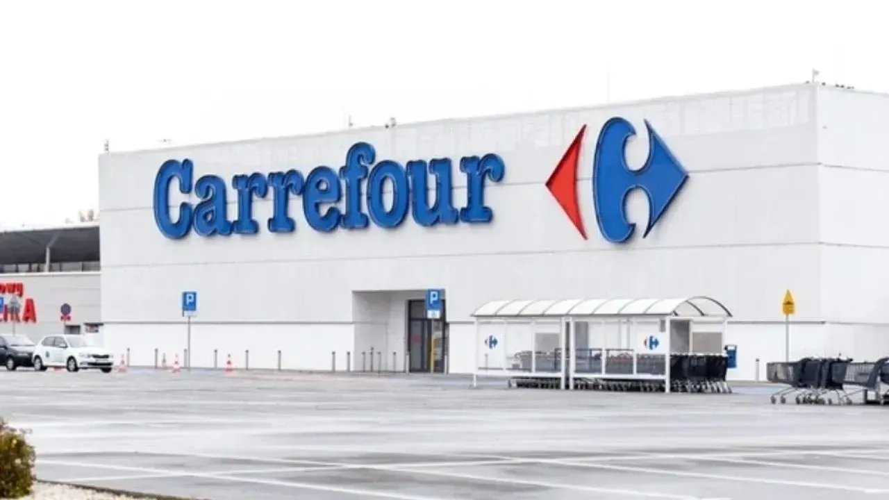 Carrefour çekilme kararını açıkladı. Mağazaları apar topar kapatıyor